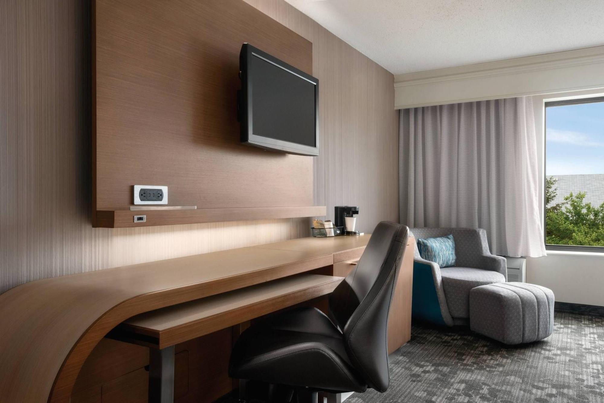 คอร์ตยาร์ด เดย์ตัน นอร์ท Hotel ภายนอก รูปภาพ